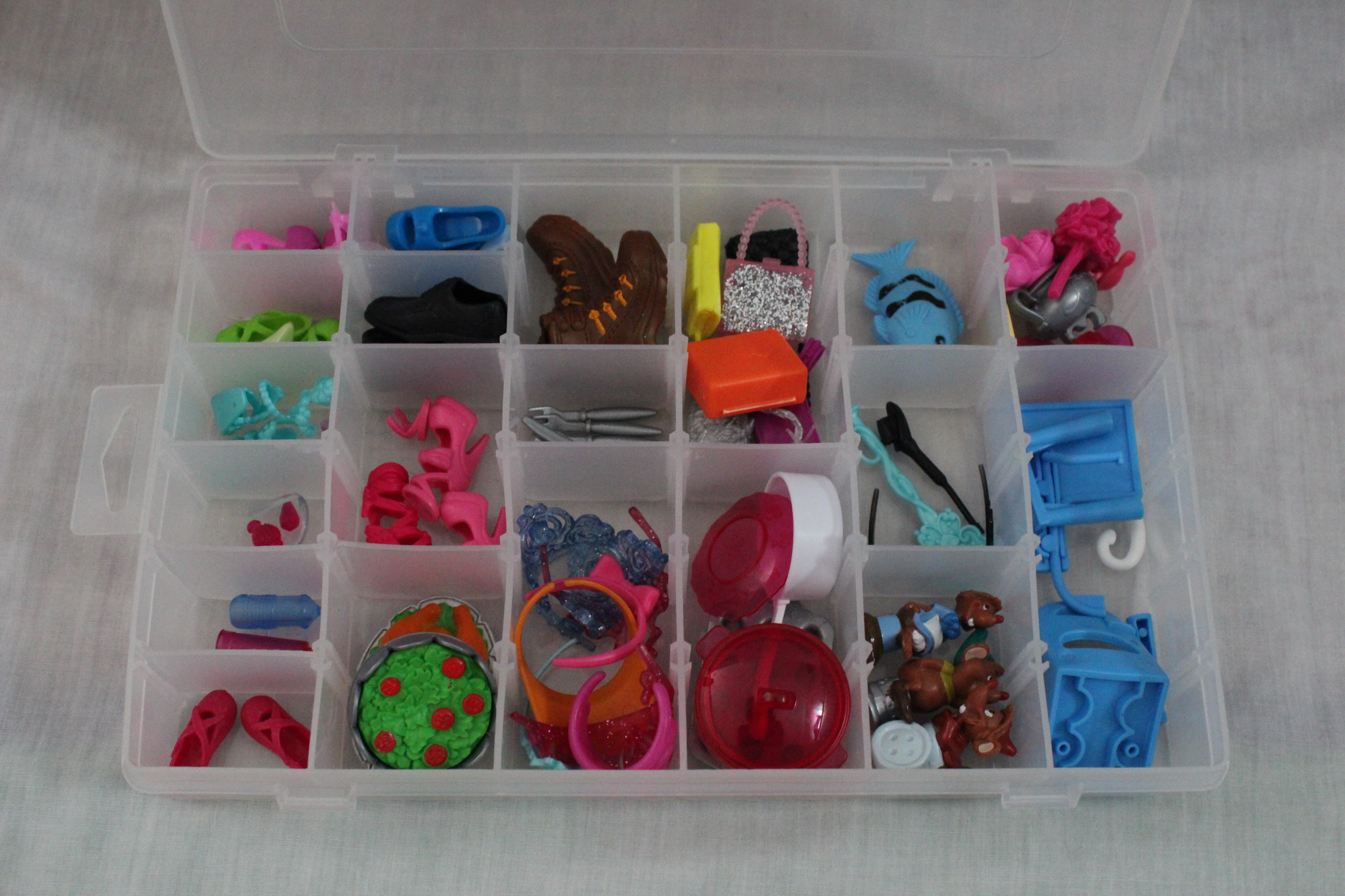 Organizing Barbies :: Organizing Wonders